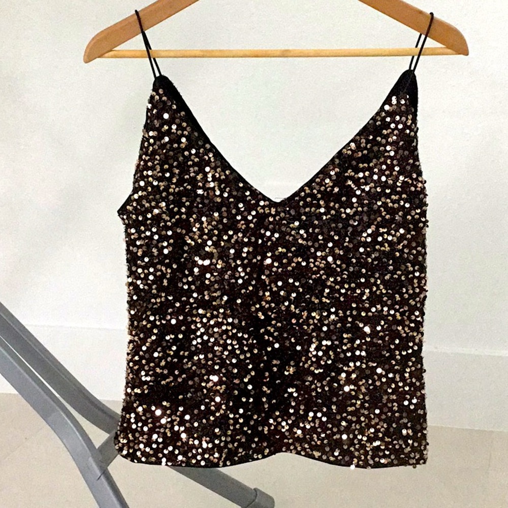 Clásico women’s beaded (sequins) v-neck camisole top.